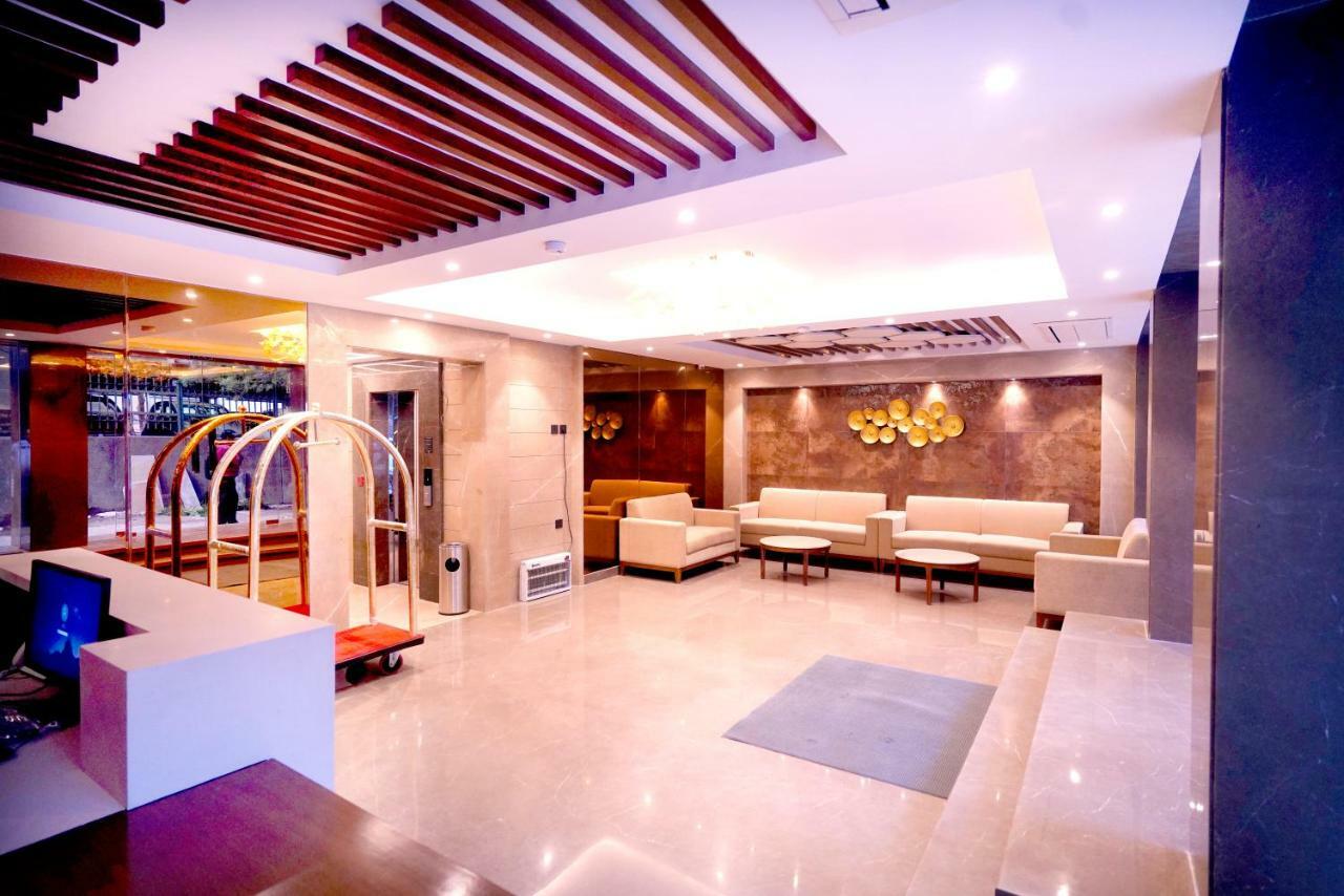 Pride With Free Airport Pickup New Delhi